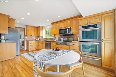 129 NE 39th Ave, Hillsboro, OR 97124 - Photo 14