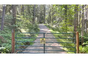 252 Hamilton Heights Ln, Glendale, OR 97442 - Photo 2