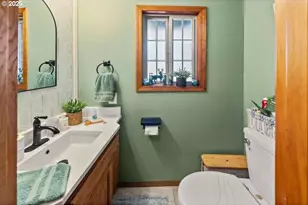 527 W Fourth St, Coquille, OR 97423 - Photo 38