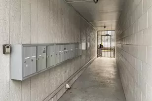 9221 N Lombard St, Portland, OR 97203 - Photo 20