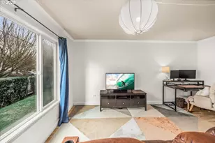 9221 N Lombard St, Portland, OR 97203 - Photo 6
