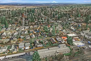 9221 N Lombard St, Portland, OR 97203 - Photo 30