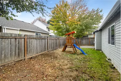 915 NE Mariners Loop, Portland, OR 97211 - Photo 32