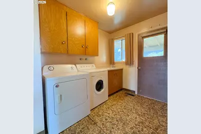 2925 Hillcrest Dr, Baker City, OR 97814 - Photo 12