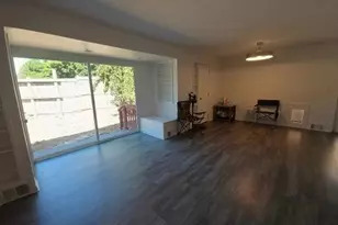 1304 Ocean Ct, Coos Bay, OR 97420 - Photo 10