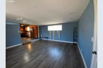 1304 Ocean Ct, Coos Bay, OR 97420 - Photo 18