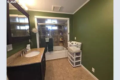 1304 Ocean Ct, Coos Bay, OR 97420 - Photo 22