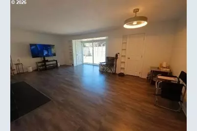 1304 Ocean Ct, Coos Bay, OR 97420 - Photo 8
