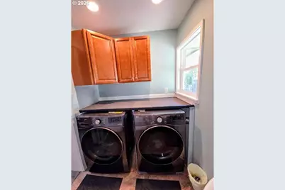 1304 Ocean Ct, Coos Bay, OR 97420 - Photo 28