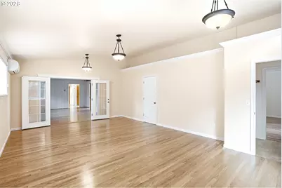 105 E 39th Ave, Eugene, OR 97405 - Photo 24