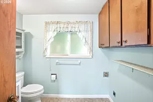 105 E 39th Ave, Eugene, OR 97405 - Photo 38