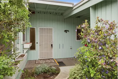 105 E 39th Ave, Eugene, OR 97405 - Photo 6