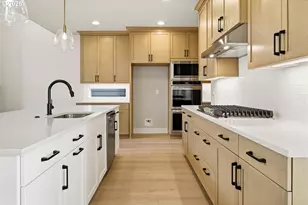 12400 SW Silvertip St, Beaverton, OR 97007 - Photo 2