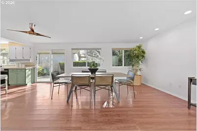 11920 SW Murphy Ln, Beaverton, OR 97008 - Photo 16