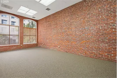 122 SW 3rd Ave, Portland, OR 97204 - Photo 8