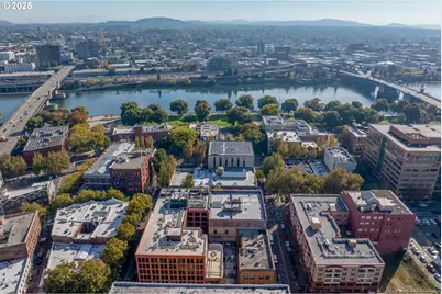 122 SW 3rd Ave, Portland, OR 97204 - Photo 2