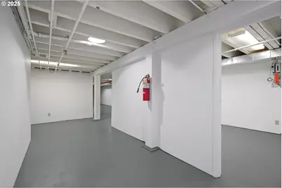 122 SW 3rd Ave, Portland, OR 97204 - Photo 14