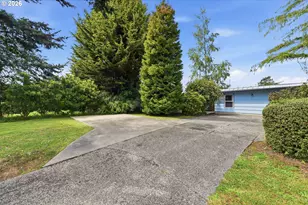 2984 Myrtle St, North Bend, OR 97459 - Photo 4