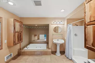 2984 Myrtle St, North Bend, OR 97459 - Photo 22