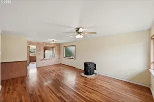2984 Myrtle St, North Bend, OR 97459 - Photo 8
