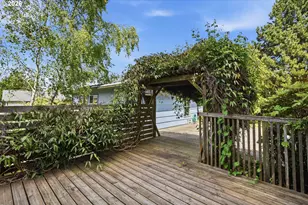 2984 Myrtle St, North Bend, OR 97459 - Photo 42