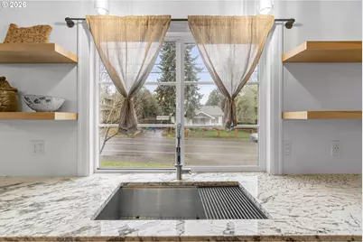 4126 NE 105th Ave, Portland, OR 97220 - Photo 12