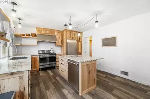 4126 NE 105th Ave, Portland, OR 97220 - Photo 10