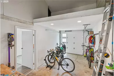 13943 SE Lincoln St #A, Portland, OR 97233 - Photo 24