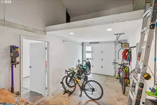 13943 SE Lincoln St, Portland, OR 97233 - Photo 24