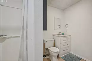 13943 SE Lincoln St, Portland, OR 97233 - Photo 20