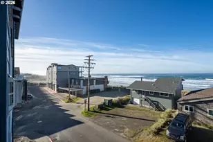 300 N Pacific St, Rockaway Beach, OR 97136 - Photo 24