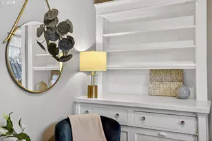 2109 NW Irving St, Portland, OR 97210 - Photo 8