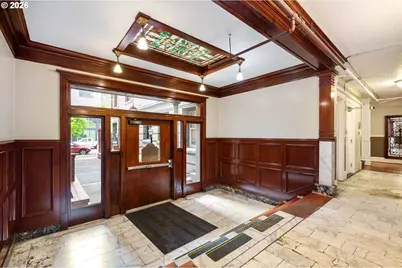 2109 NW Irving St #205, Portland, OR 97210 - Photo 32