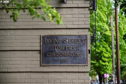2109 NW Irving St #205, Portland, OR 97210 - Photo 30