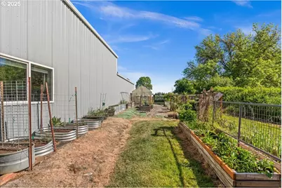 43300 NW Cedar Canyon Rd, Banks, OR 97106 - Photo 38