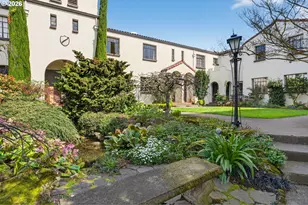 2325 NE Flanders St, Portland, OR 97232 - Photo 2