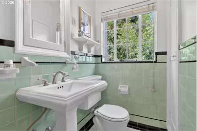 2325 NE Flanders St #8, Portland, OR 97232 - Photo 20