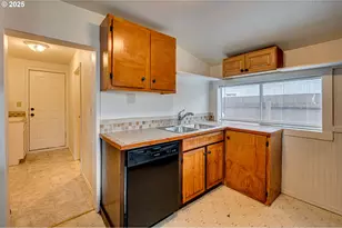 362 N 3rd Pl, Kalama, WA 98625 - Photo 6