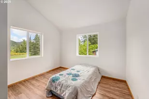 250 Valley View Rd, Sutherlin, OR 97479 - Photo 28