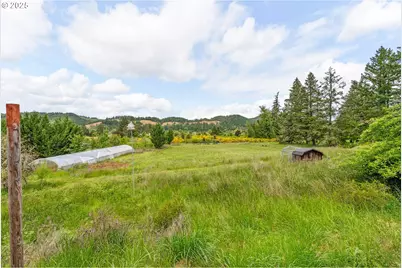 250 Valley View Rd, Sutherlin, OR 97479 - Photo 36