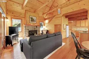 56411 McKenzie Hwy, McKenzie Bridge, OR 97413 - Photo 16