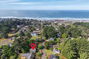 1824 NW 26th St, Lincoln City, OR 97367 - Photo 30