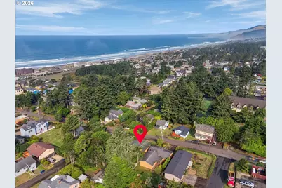 1824 NW 26th St, Lincoln City, OR 97367 - Photo 32