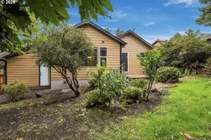 1824 NW 26th St, Lincoln City, OR 97367 - Photo 22