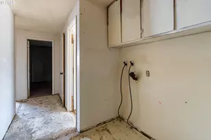 7675 Gladstone Ave, White City, OR 97503 - Photo 20