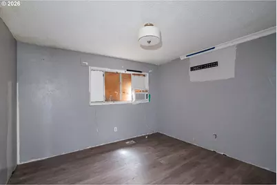 7675 Gladstone Ave, White City, OR 97503 - Photo 14