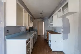 7675 Gladstone Ave, White City, OR 97503 - Photo 8
