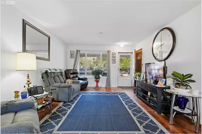 3707 SE 154th Ave, Portland, OR 97236 - Photo 2