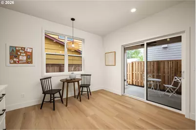 6949 N Burr Ave, Portland, OR 97203 - Photo 14