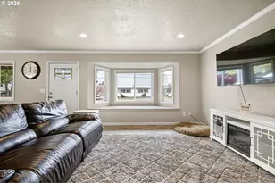 678 5th Ave, Sweet Home, OR 97386 - Photo 12